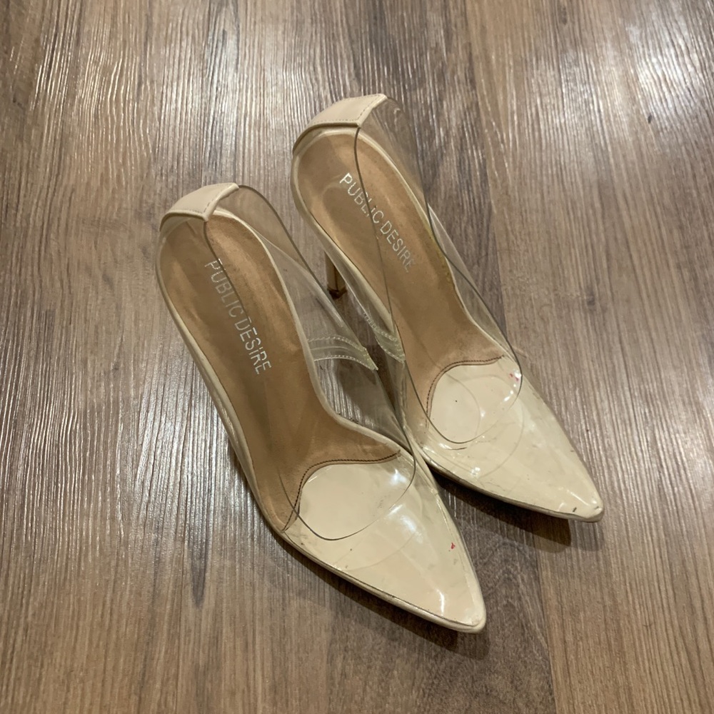 CLEAR HEELS